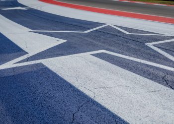 Verstappen considera inaceitáveis as irregularidades do asfalto em Austin