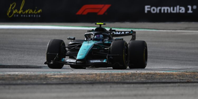 Kimi Antonelli no topo na terceira sessão em Sepang