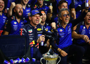 Verstappen: “É muito emocionante conseguir a primeira vitória com a nossa unidade motriz” 