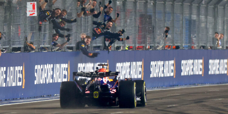 Russell: “Neste momento, a Red Bull é a equipa a bater”