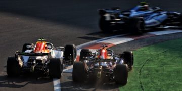 Verstappen e Lawson penalizados após incidente “inaceitável” na segunda sessão